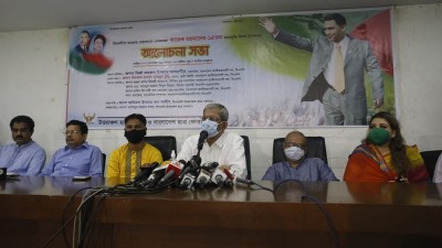 পুলিশ যখন সাংবাদিকতা করতে চায়, তখন বুঝতে হবে: ফখরুল পুলিশ যখন সাংবাদিকতা করতে চায়, তখন বুঝতে হবে: ফখরুল